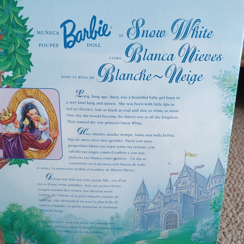 Snow white barbie collectors bundle - Picture 6 of 10